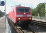 Hier 120 135-9, bei der Durchfahrt am 19.6.2010 durch das Ostseebad Binz.