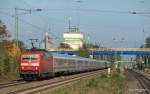 120 147-4 bringt am 10.10.10 den IC 2213 von Ostseebad Binz nach Stuttgart Hbf, hier bei der Durchfahrt in Tostedt.