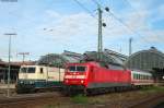 120 103-7 und 101 034-7  In Form  mit dem IC 2100 (Nrnberg Hbf-Basel SBB) bei der Abfahrt Karlsruhe Hbf 28.10.10 links steht 181 211-4