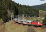 101 076-8 und 120 118-5 mit dem IC 2270 (Konstanz-Schwerin Hbf) bei St.Georgen 3.4.11