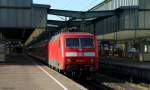 120 155-7 hing am Ende eines Pbz in Stuttgart Hbf 15.10.11