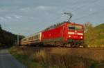 120 137 mit IC 2207 am 22.10.2013 bei Pressig gen Kronach. 