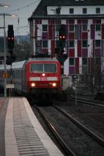 Hier fährt 120 140 mit ihrem IC am 15.1.14 in Koblenz Hbf ein.