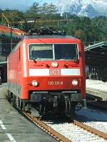 Am Samstag, 3. September 2005 steht BR 120 131-8 im Bahnhof Berchtesgaden.