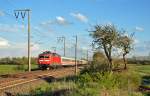 120 143-3 fuhr am 30.04.2015 mit dem IC 2004 von Konstanz nach Emden HBF, hier bei Veenhusen.