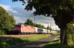 120 141-7 fuhr am 25.09.2015 mit dem IC 2200 von Köln nach Norddeich Mole, hier in Leer.