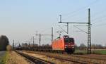 DB Cargo 145 050 mit leeren Röhrentransportwagen in Richtung Osnabrück (Diepholz, 16.03.17).