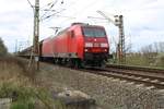 145 026-1 DB als Gz fährt durch die Saaleaue Halle (Saale) auf der Bahnstrecke Halle–Hann. Münden (KBS 590). [11.4.2017 - 15:24 Uhr]