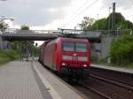 145 045-1 fhrt mit dem Opelzug richtung Bochum.In Bochum Laangen-  dreer wird er dann von einer V90 in das Opelwerk gezogen.