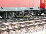 Detailaufnahme der aufgebockten Vorderachse der 145 038. Diese Lok hing am Hilfszug der DB AG Notfalltechnik und wurde am 04/07/2009 nach Kln-Gremberg geschleppt.