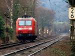 145 012-1 kommt am 22.01.2010 auf der Montzenroute nach Aachen West zurck nachdem die Lok zwei Belgischen BR77 mit einem schweren Gterzug auf der Rampe bis zum Gemmenicher Tunnel Schubhilfe