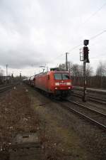145 054-3 mit Leerwagen auf dem Weg nach Aachen West in Viersen.