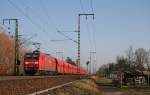 145 005-5 zieht einen leeren Zug aus HGK Fals durch Klein-Gerau in Richtung Mainz. 29.01.11