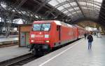 145 042 steht mit einem RE nach Dresden am 15.10.11 im Leipziger Hbf.