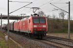 145 069 zieht mit einer Schwesterlok einen Gterzug in Richtung Riesa. (bei Bornitz am 15.04.12)