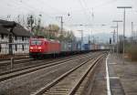 145 026-1 mit Containern am 04.04.2012 in Kreiensen