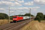 145 002-2 ist mit einem Containerzug auf dem Weg in Richtung Braunschweig. Fotografiert am 25.08.2013 in Magdeburg Diesdorf. 