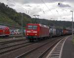 Mit einem Containerzug in Linz......145 035-2 ist gen Bonn am 14.9.2013 unterwegs.