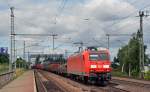 145 042 schleppte am 10.07.15 einen gemischten Güterzug durch Niederndodeleben Richtung Magdeburg.