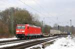 DB Schenker Rail 145 062 mit KLV-Zug in Richtung Osnabrück (Vehrte, 17.02.16).