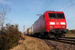 Am 31.10.2014 fuhr 145 005-5 mit einem bunten Kistenzug bei Hügelheim auf der KBS 703 in Richtung Basel.