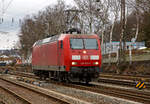   Die 145 065-9 (91 80 6145 065-9 D-DB) der DB Cargo Deutschland AG fährt am 04.02.2016 in Kreuztal vom Abstellbereich nun zum Güterbahnhof, um dort einen Coil-Güterzug zu