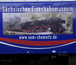 Werbung für das Sächsische Eisenbahnmuseum Chemnitz an der 145 088-1 von SRI Rail Invest; Düsseldorf Hbf, 2.1.19.