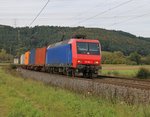 145 087-3 der SRI bespannte am 28.09.2014 einen Containerzug in Fahrtrichtung Süden.