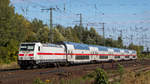 Am 9. September 2018 wurde der IC mit 146 564-0 beim Bahnhof Magdeburg-Sudenburg abgelichtet. 