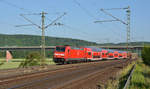 146 245 verlässt mit einem RE von Frankfurt(M) nach Würzburg am Morgen des 14.06.17 den Bahnhof Retzbach-Zellingen.