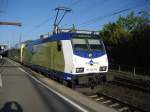 Me 146-04 mit Metronom-Doppelstockwagen im Bremer Hauptbahnhof am 17.10.2006 um 11.07 Uhr, vor dem Start in Richtung Hamburg