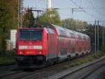 Die 146 227-4 ist im Herbst 2007 mit einem Dosto-Zug von Stuttgart Hbf nach Ulm Hbf unterwegs.