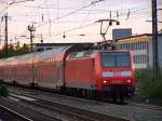 146 022-9 schiebt den RE1  NRW-Express  in Richtung Aachen hbf aus Essen herraus.