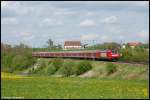 146 202 befrdert zur Mittagszeit des 03.05.08 RE 19932 von Nrnberg Hbf nach Stuttgart Hbf, aufgenommen am Km 77,8 der Remsbahn (KBS 786) in Hhe Aalen-Oberalfingen.