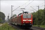 146 013 (9180 6146 013-8 D-DB) schleppt den RE1 (RE 10115)  NRW-Express  nach Hamm(Westf). (11.06.2009)