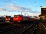 146 113 steht mit dem RE 31029 in Lahr (Schwarzwald) zur Abfahrt bereit. Aufgenommen am 10.10.2009