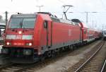 Die 146 246-4 steht mit ihrem RE nach Sonneberg abfahrbereit in Nrnberg HBF, aufgenommen am 18.10.2009 PS:Speziell aufgenommen fr unseren Drehstromfan Marius ;-)