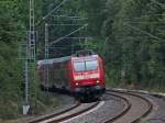 146 008-8 mit der RE10121 aus Aachen nach Hamm am Einfahrtvorsignalwiederholer des Bahnhofs Langerwehe. 2.8.10