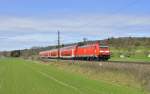 146 211 ist mit IRE 4227 Stuttgart HBF-Lindau HBF auf der Filsbahn unterwegs.Das Bild entstand bei Ebersbach/Fils am 14.4.2013.