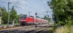 146 015 ist mit einem Regionalexpress der Linie 5 nach Emmerich unterwegs. Hier ist passiert sie grade den Kilometer 36/8 der linken Rheinstrecke in Bonn-Bad Godesberg. (09.07.2013)