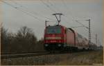 146 245-6 schiebt den RE nach Würzburg am 22.01.14 vor Thüngersheim.