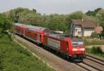 146 115 mit RE 26519 (Offenburg–Basel Bad Bf) am 11.05.2011 zwischen Mllheim (Baden) und Auggen
