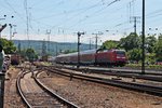 Nachschuss auf 146 020 am 14.06.2015, als sie einen RE5 (Emmerich - Koblenz Hbf) dem Endbahnhof in Koblenz Lützel entgegen schob.