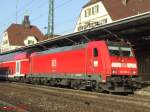 146 208 steht mit einem IRE nach Stuttgart Hbf im Bahnhof Plochingen (24.12.2007)