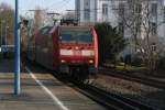 146 021-1 bei der Einfahrt mit RE5 nach Emmerich in Bonn Hbf. 4.3.2011