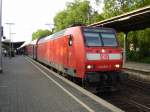 146 001 in Bonn-Bad-Godesberg vor dem RE5 richtung Koblenz. Aufgenommen am 29.09.06