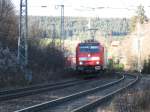 BR 146 228-2 zog den RE nach Konstanz am 13.12.06 kurz vor St.Georgen/Schwarzwald am B31 vorbei(KBS720).