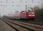 146 115 schob am 29.03.2013 einen RE nach Offenburg. Hier ist sie kurz hinter Orschweier.