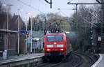 152 108-7 DB kommt aus Richtung Aachen-West,Laurensberg,Richterich,Kohlscheid,Herzogenrath,Hofstadt,Finkenrath,Rimburg,Übach-Palenberg,Zweibrüggen,Frelenberg,Geilenkirchen,Süggerrath,Lindern,Brachelen,Hückelhoven-Baal,Baal mit einem Güterzug aus Belgien nach Neuss und fährt durch Erkelenz in Richtung Herrath,Beckrath,Wickrath,Rheydt-Hbf,Mönchengladbach-Hbf. 
Aufgenommen vom Bahnsteig 1 in Erkelenz.
Bei Sonne und Wolken am Nachmittag vom 6.3.2017.