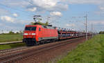 Mit einem Skoda-Autozug am Haken rollte 152 095 am 29.04.17 durch Rodleben Richtung Magdeburg.
